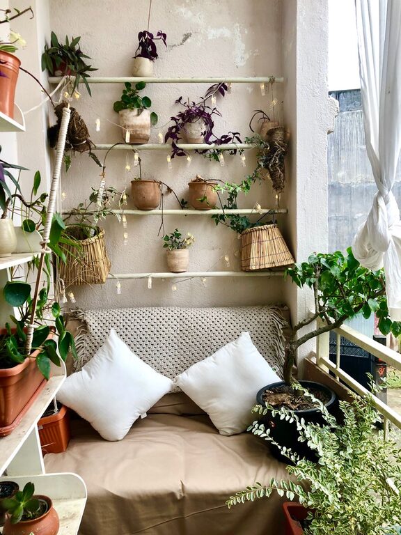 Come rendere accogliente un piccolo balcone: idee pratiche e semplici